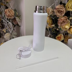 Garrafa 750ml com canudo interno